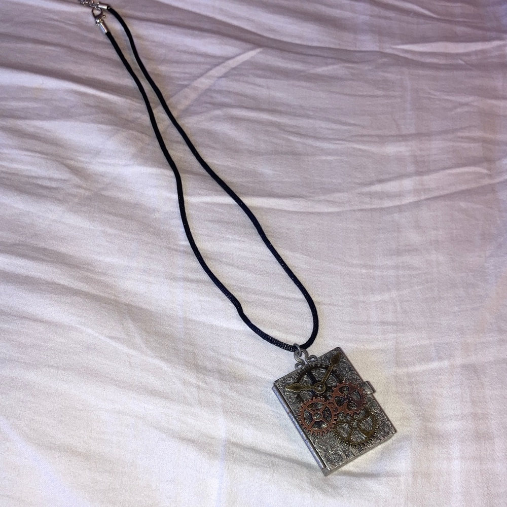 Silver Steampunk Pendant Necklace